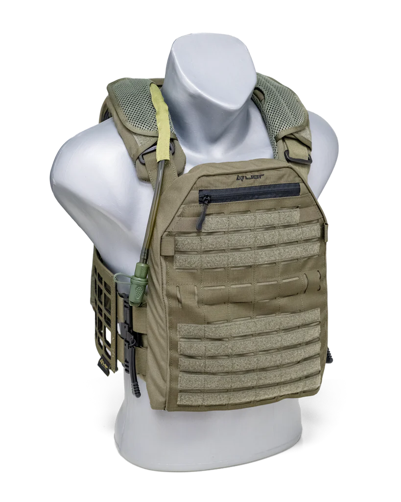 a6079a_4220e4286ba64df49d0a7fea328abd46mv2