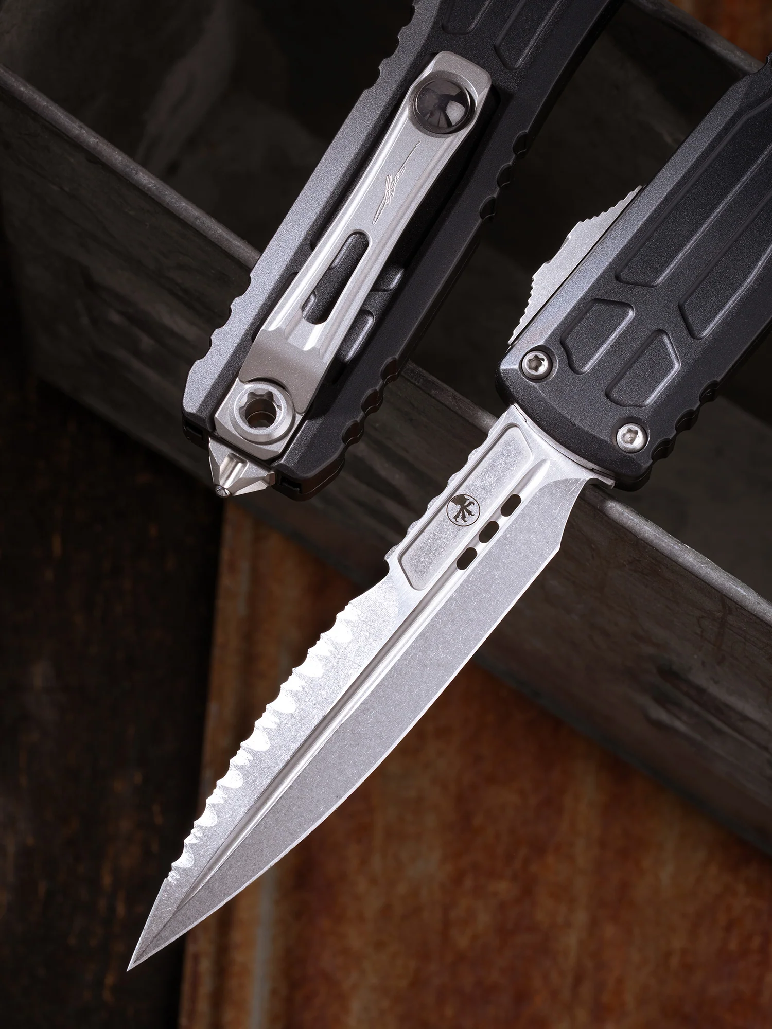 Microtech Ultratech EX ZBP Bayonet Signature Series – אולר אוטומטי OTF משונן מלא – תמונה 2